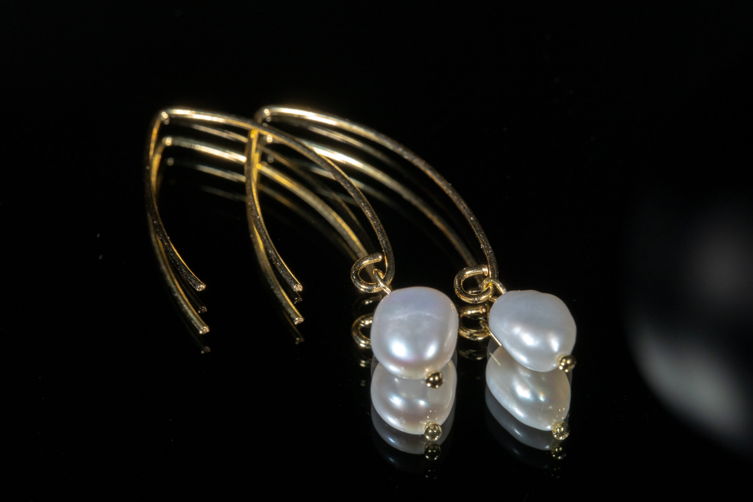 luna crescent hoops